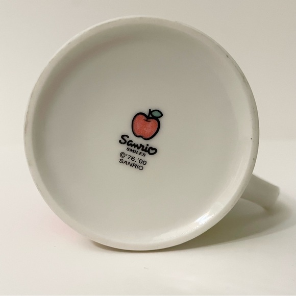 2000 Sanrio Hello Kitty Ceramic Kids Mug - Picture 16 of 16
